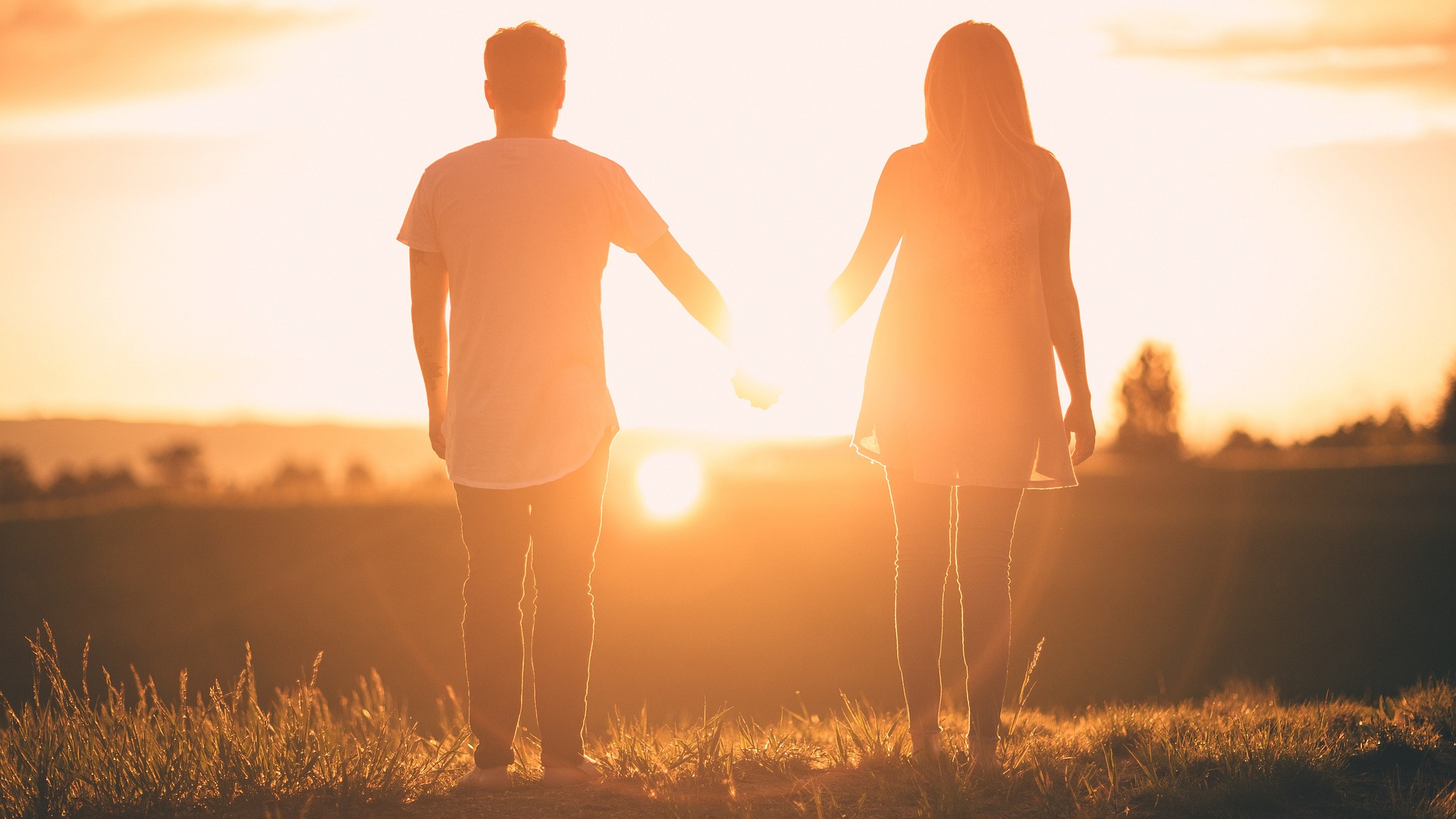6 Cara Terbaik Memberi Dukungan pada Pasangan Agar Dia Semakin Cinta