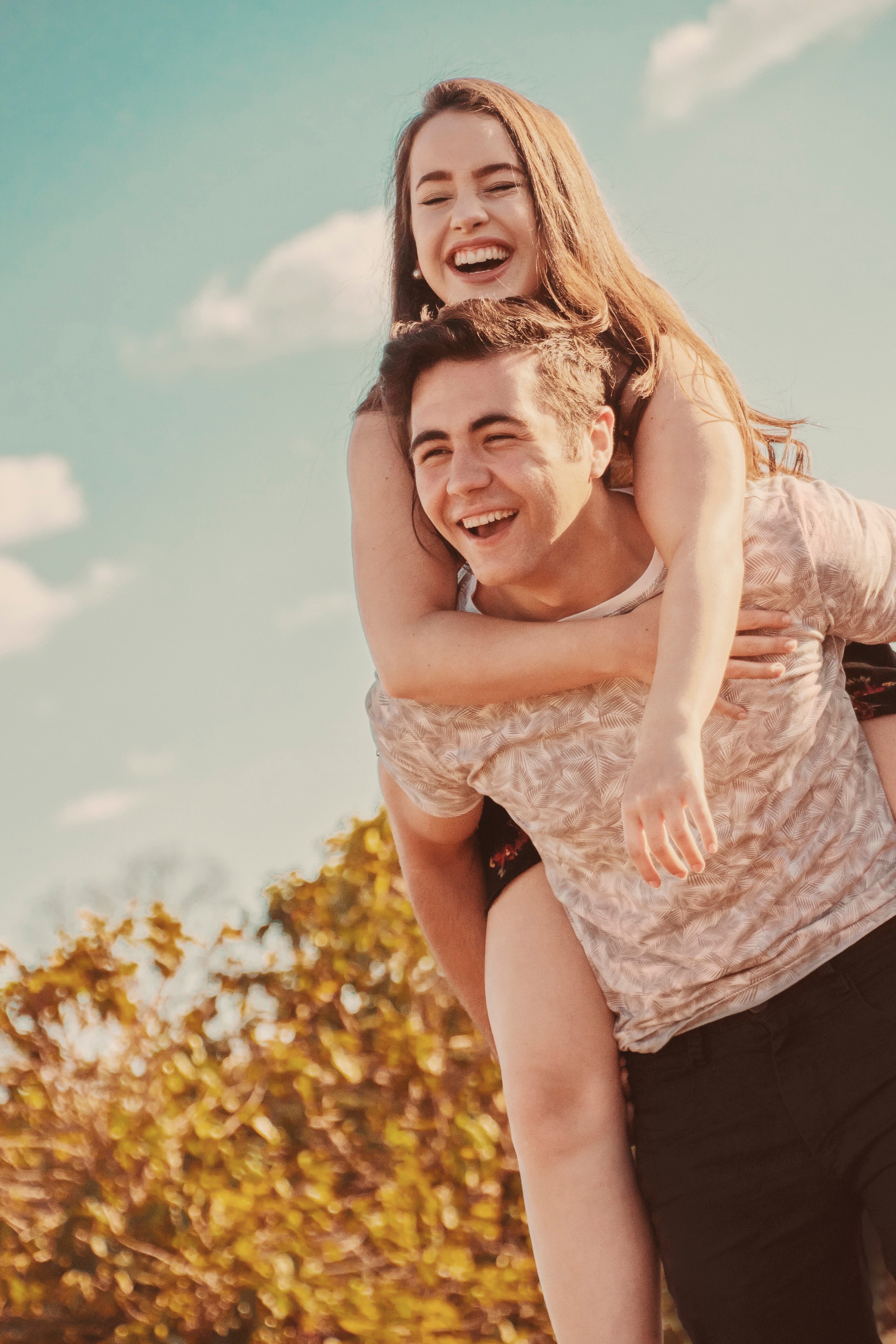 10 Tanda Hubunganmu Bahagia dan Bakal Bertahan Lama
